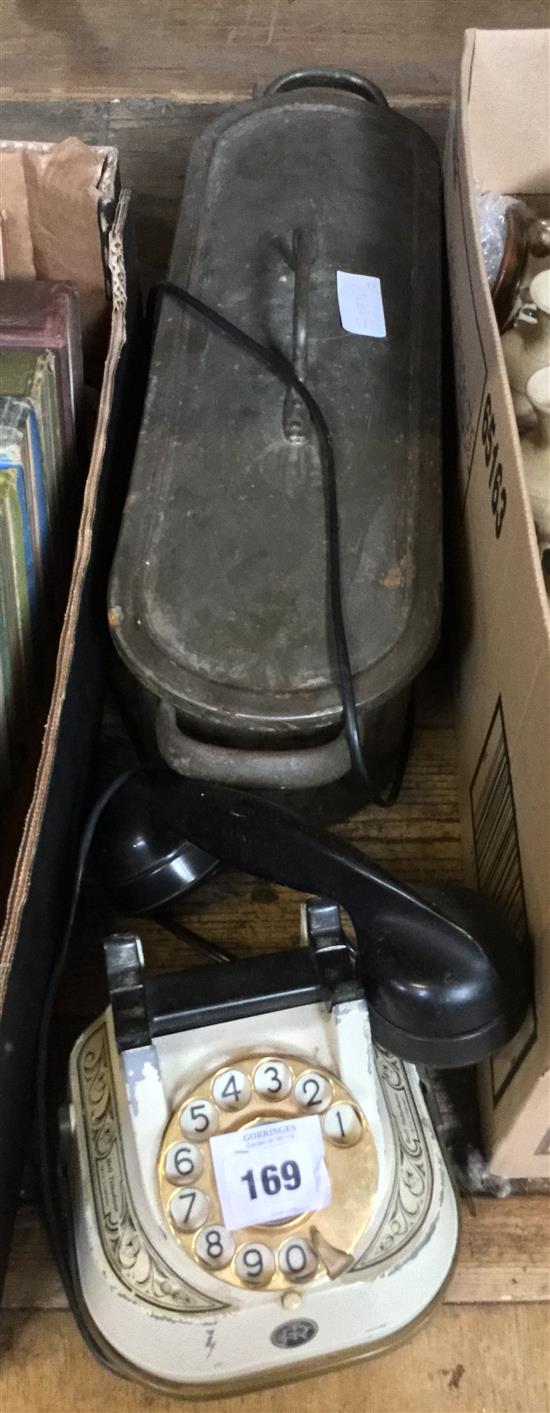 Fish kettle & phone(-)